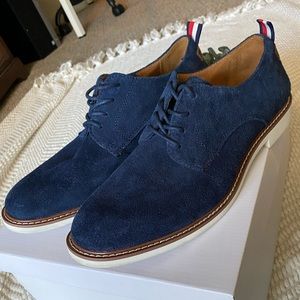 Tommy Hilfiger dress shoes